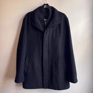 Saks Fifth Avenue Over Coat Men’s Black 100% Wool Concealed Button Size Large